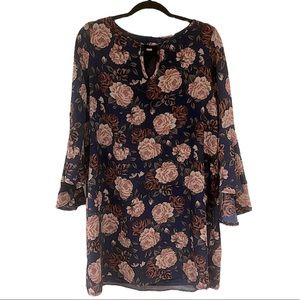 Francesca’s Navy Floral Print Dress with Bell Sleeve 🌸